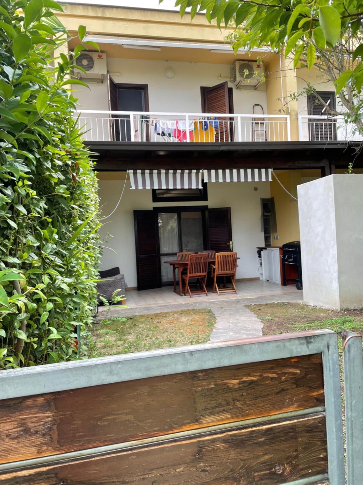 Villetta A Schiera In Villaggio Metatur Метапонто Экстерьер фото